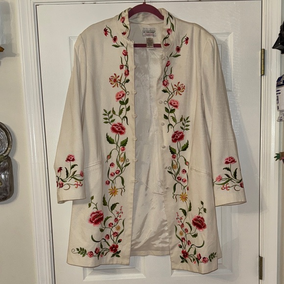 White and Pink Floral Vintage Embroidered Spring Trench Coat - Picture 2 of 9